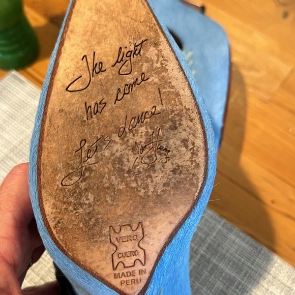 John Fluevog Baby Blue pony and leather pumps w/copper heel caps. 8.5. Worn once - Picture 10 of 10